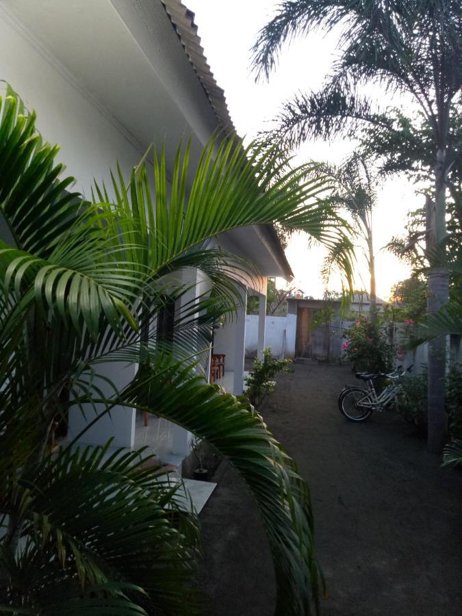 Ani Bungalows Джили Трауанган Екстериор снимка
